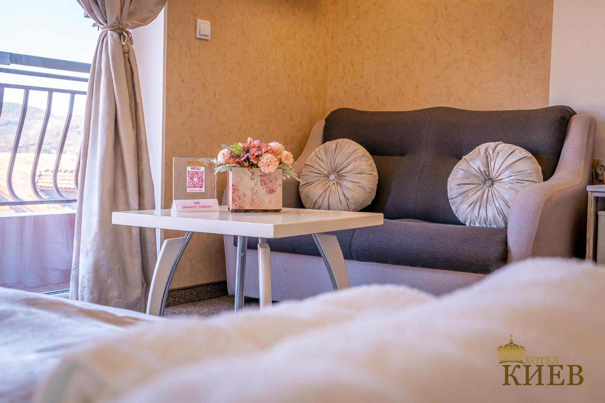 Hotel Kiev Wielkie Tyrnowo Zewnętrze zdjęcie