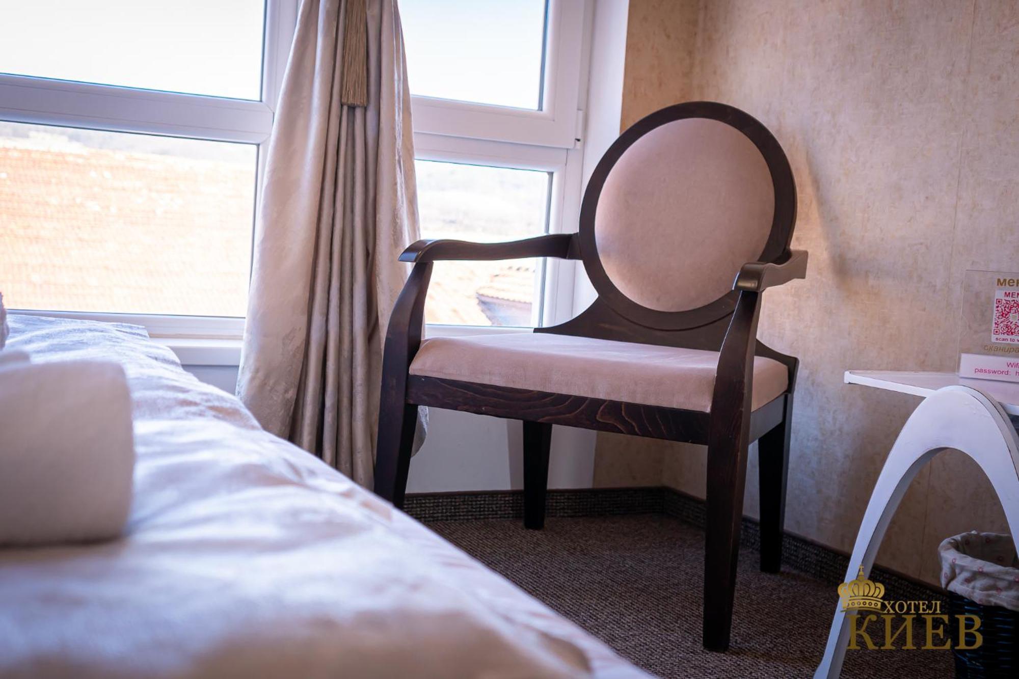 Hotel Kiev Wielkie Tyrnowo Zewnętrze zdjęcie